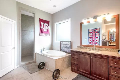 310 Tee Dr, Bryan, TX 77801 photo 17
