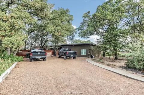 310 Tee Dr, Bryan, TX 77801 photo 29