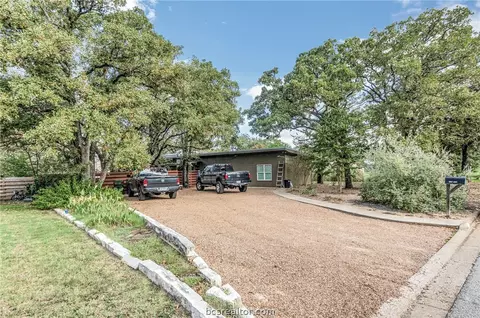 310 Tee Dr, Bryan, TX 77801 photo 31