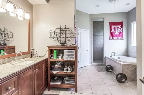 310 Tee Dr, Bryan, TX 77801 photo 16