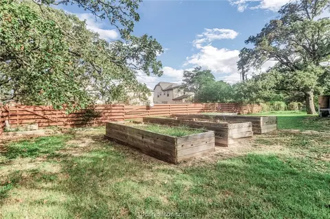 310 Tee Dr, Bryan, TX 77801 photo 27