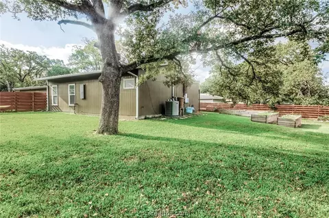 310 Tee Dr, Bryan, TX 77801 photo 28