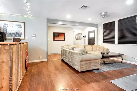 310 Tee Dr, Bryan, TX 77801 photo 5