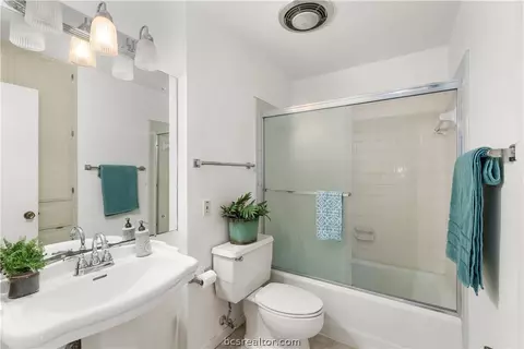 2804 Camelot Dr, Bryan, TX 77802 photo 11