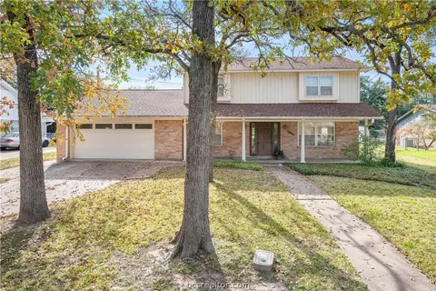 2804 Camelot Dr, Bryan, TX 77802 photo 1