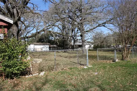2109 Stevens Dr, Bryan, TX 77803 photo 5