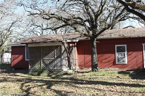 2109 Stevens Dr, Bryan, TX 77803 photo 4