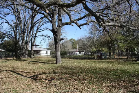 2109 Stevens Dr, Bryan, TX 77803 photo 7