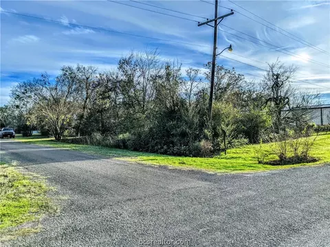 609 E Logan St, Calvert, TX 77837 photo 45