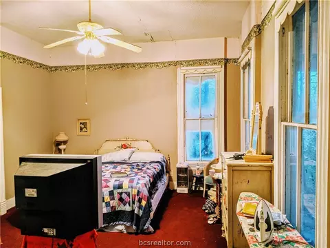609 E Logan St, Calvert, TX 77837 photo 18