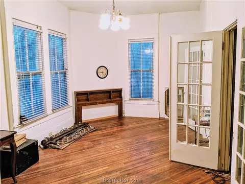 609 E Logan St, Calvert, TX 77837 photo 8