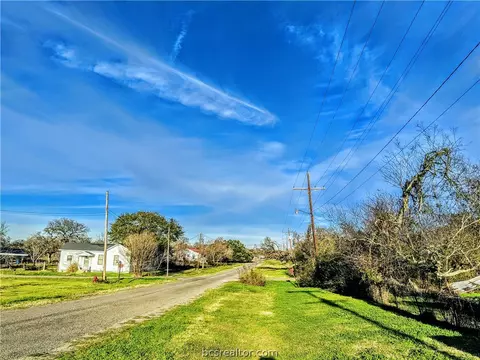 609 E Logan St, Calvert, TX 77837 photo 47