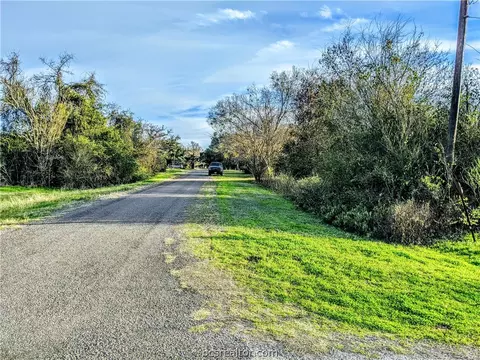 609 E Logan St, Calvert, TX 77837 photo 46