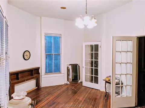 609 E Logan St, Calvert, TX 77837 photo 9