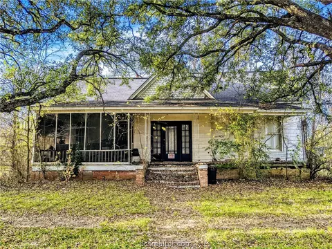 609 E Logan St, Calvert, TX 77837 photo 26