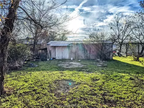 609 E Logan St, Calvert, TX 77837 photo 42
