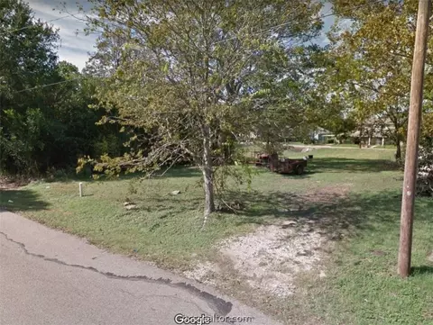 1206 E 21st St, Bryan, TX 77803 photo 2