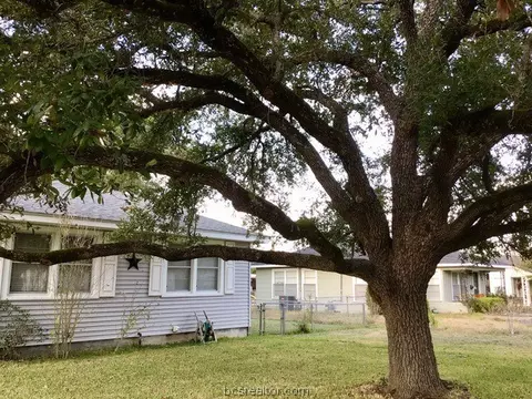 906 North Ave, Bryan, TX 77802 photo 3