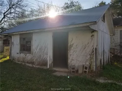 1109 Ettle St, Bryan, TX 77803 photo 9