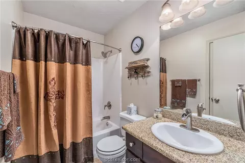 2106 Gateshead Rd, Bryan, TX 77801 photo 16