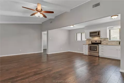 3812 Spring Holw, Bryan, TX 77802 photo 8