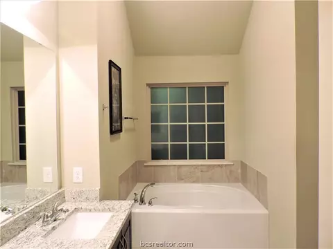 3028 Positano Loop, Bryan, TX 77808 photo 9