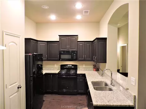 3028 Positano Loop, Bryan, TX 77808 photo 5