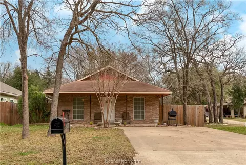 403 Wallace St, Bryan, TX 77803 photo 1