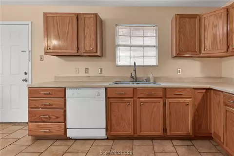 403 Wallace St, Bryan, TX 77803 photo 12