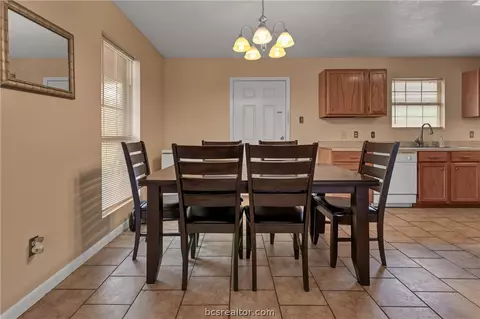 403 Wallace St, Bryan, TX 77803 photo 8