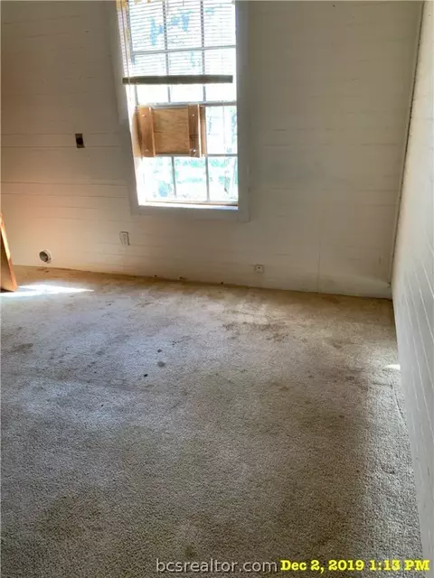 227 Lynn Dr, Bryan, TX 77801 photo 3