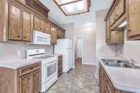 1810 Gray Stone Dr, Bryan, TX 77807 photo 13