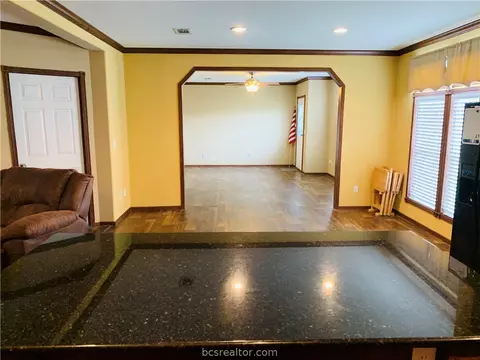 3630 Rabbit Ln, Bryan, TX 77808 photo 4