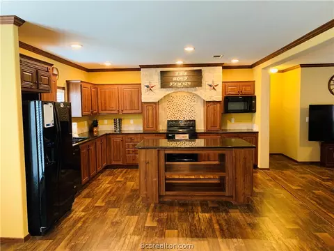 3630 Rabbit Ln, Bryan, TX 77808 photo 3