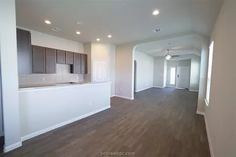 4705 Nopalitos Way, Bryan, TX 77807 photo 6