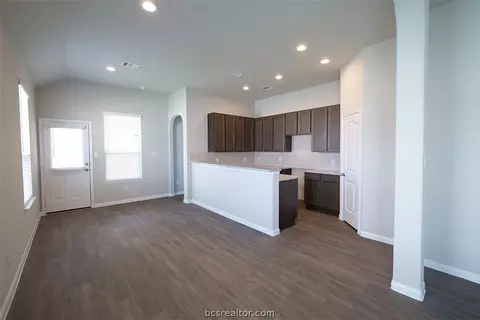 4705 Nopalitos Way, Bryan, TX 77807 photo 5