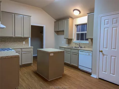 4413 Brompton Ln, Bryan, TX 77802 photo 8