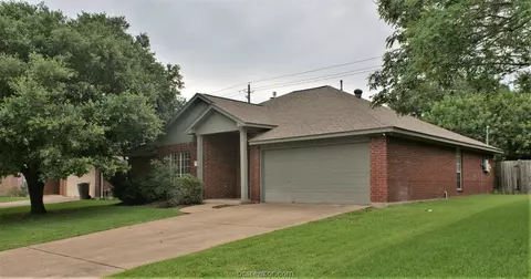 4413 Brompton Ln, Bryan, TX 77802 photo 2