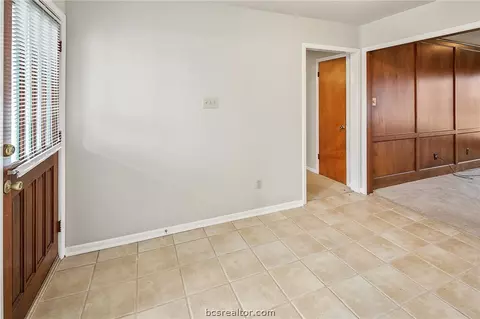 2702 Arbor Dr, Bryan, TX 77802 photo 5