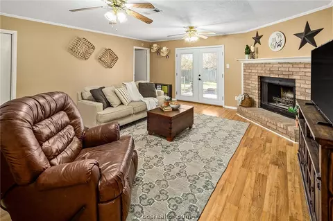 4119 Willow Oak St, Bryan, TX 77802 photo 5
