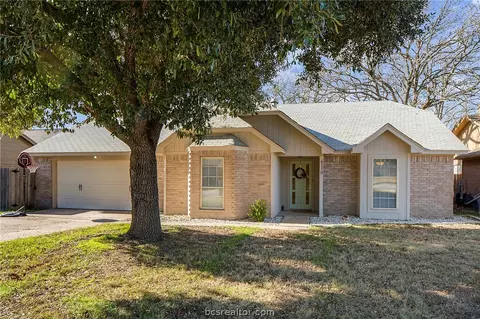 4119 Willow Oak St, Bryan, TX 77802 photo 2
