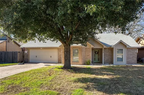 4119 Willow Oak St, Bryan, TX 77802 photo 1
