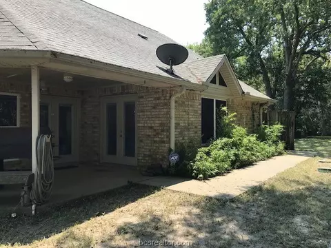 301 Elliott Cove Loop, Trinity, TX 75862 photo 12