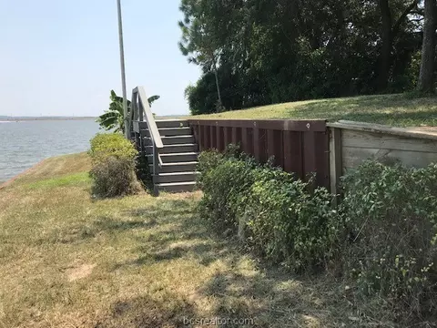 301 Elliott Cove Loop, Trinity, TX 75862 photo 34