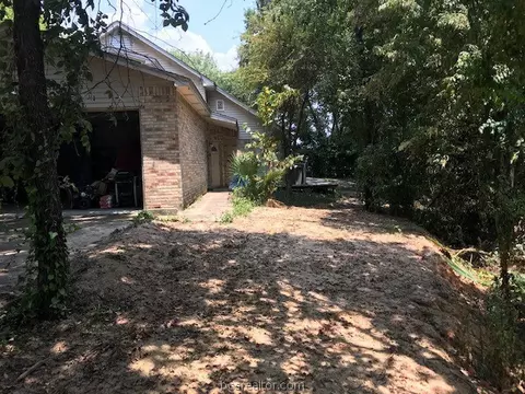 301 Elliott Cove Loop, Trinity, TX 75862 photo 13