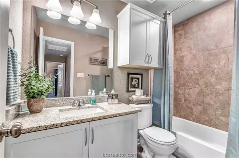 2124 Dumfries Dr, Bryan, TX 77807 photo 16