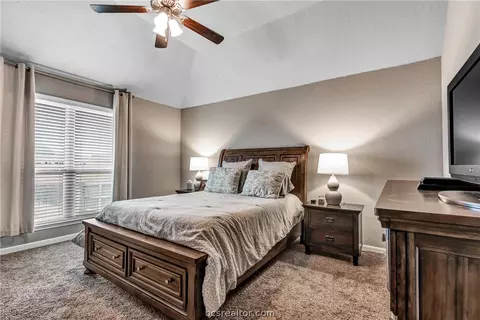 2124 Dumfries Dr, Bryan, TX 77807 photo 12