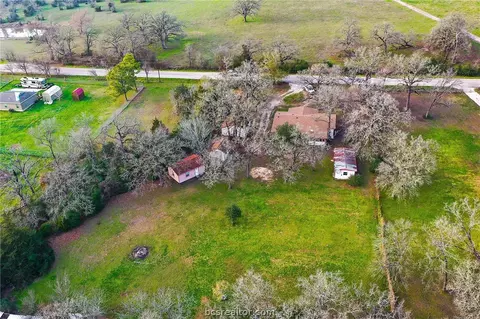 7846 Grassbur Rd, Bryan, TX 77808 photo 3