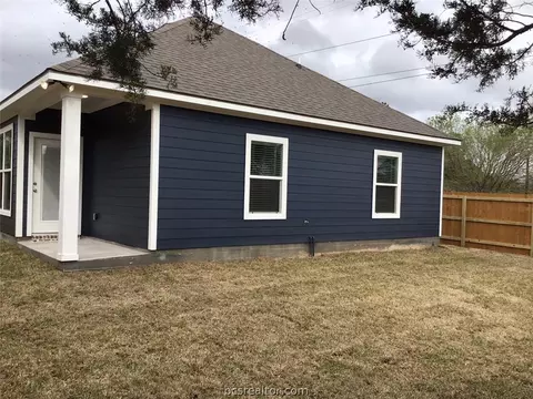 3631 Elaine Dr, Bryan, TX 77808 photo 3