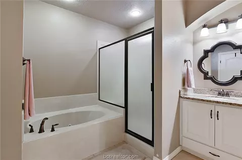 2908 Alba Ct, Bryan, TX 77808 photo 14